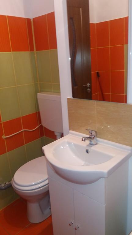 Studio Cora Apartment โอร์โชวา ภายนอก รูปภาพ